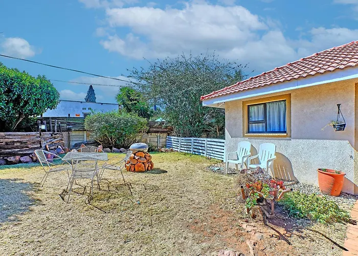 Large 1 Bedroom Cottage, 15 Min From Or Tambo Airport, With Backup Power And Water
